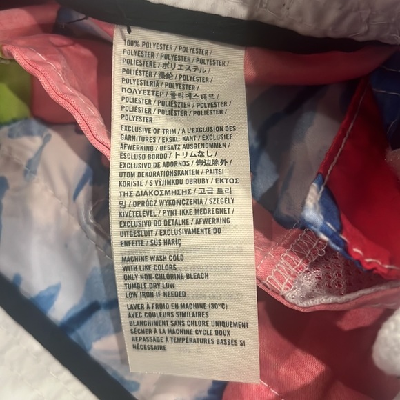 Abercrombie & Fitch board shorts - Picture 6 of 9